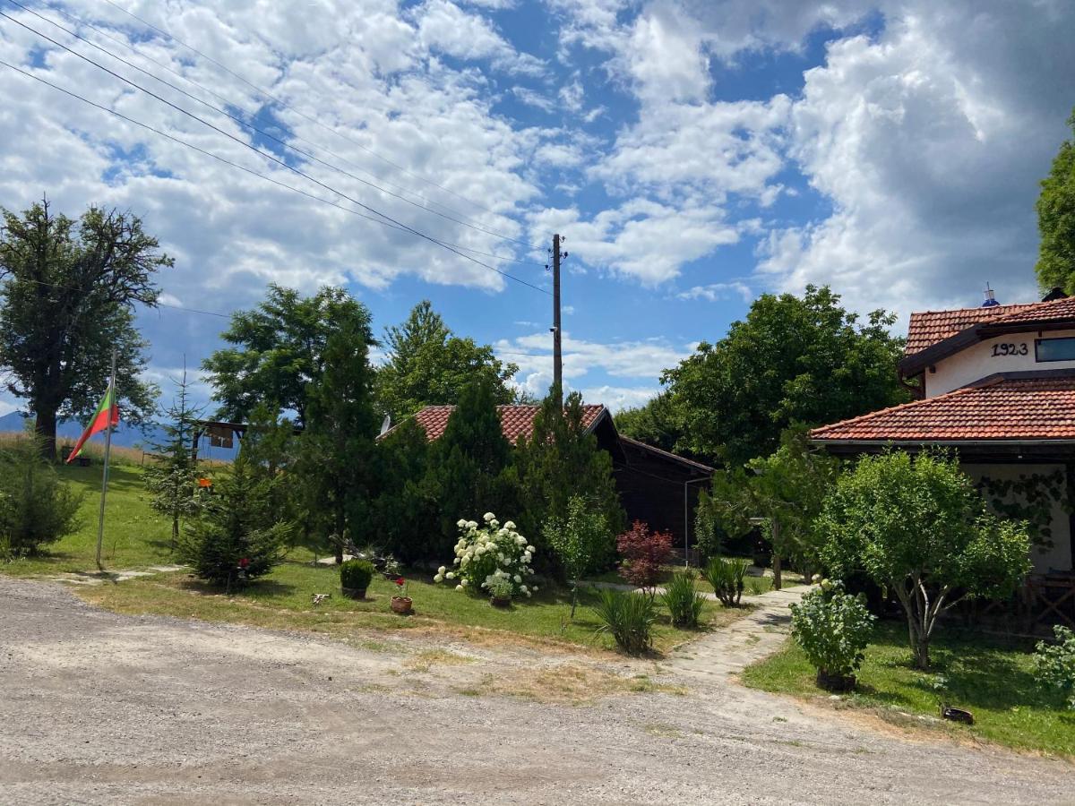 Вилно Селище Паздерите Villa Apriltsi  Exterior foto